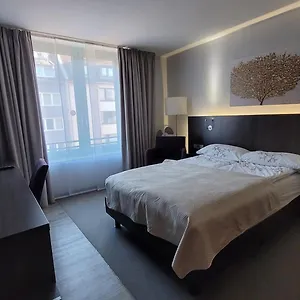  Apartment In Modern Center Of